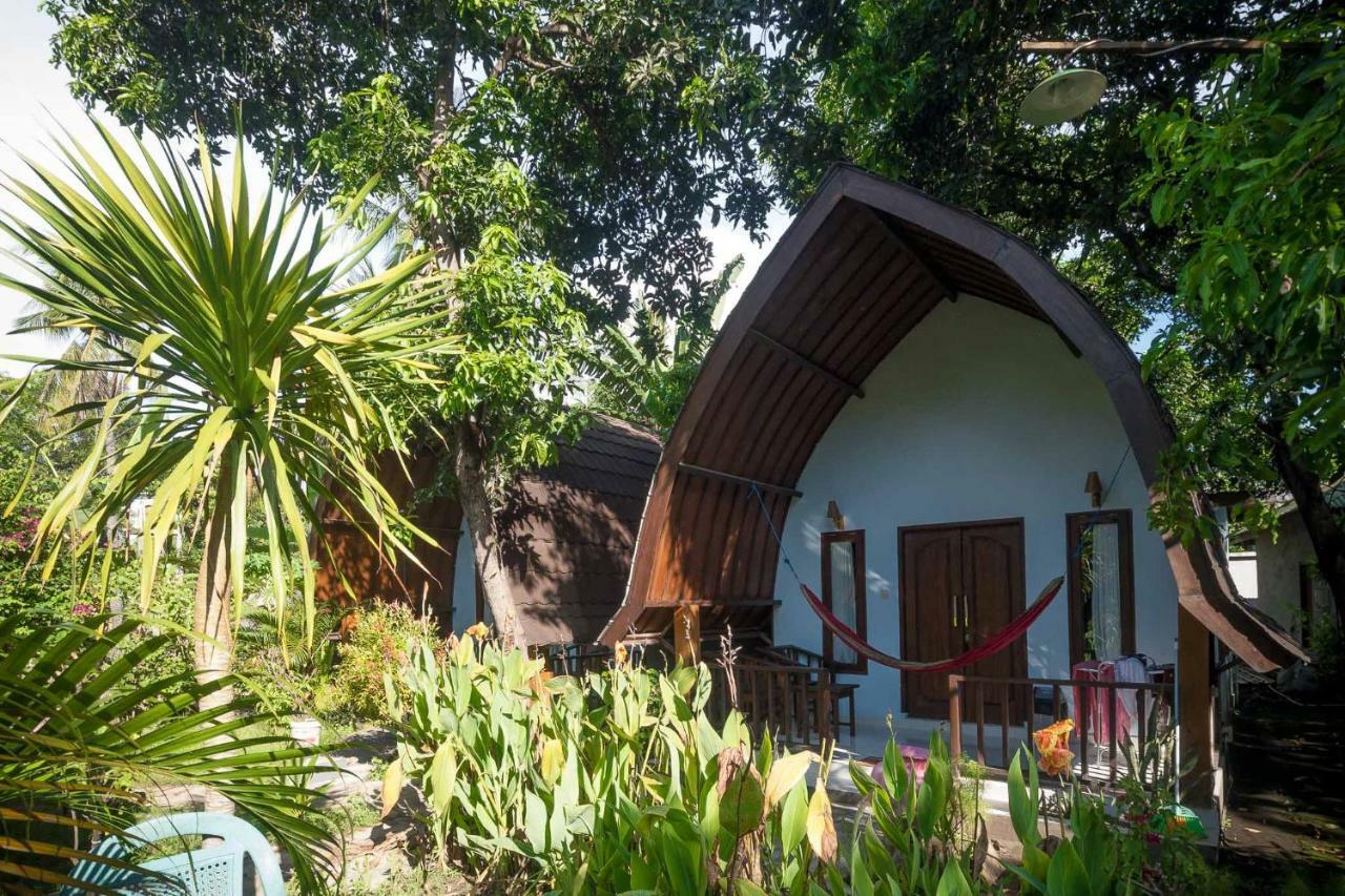 Ina Gili Guesthouse Gili Air Buitenkant foto